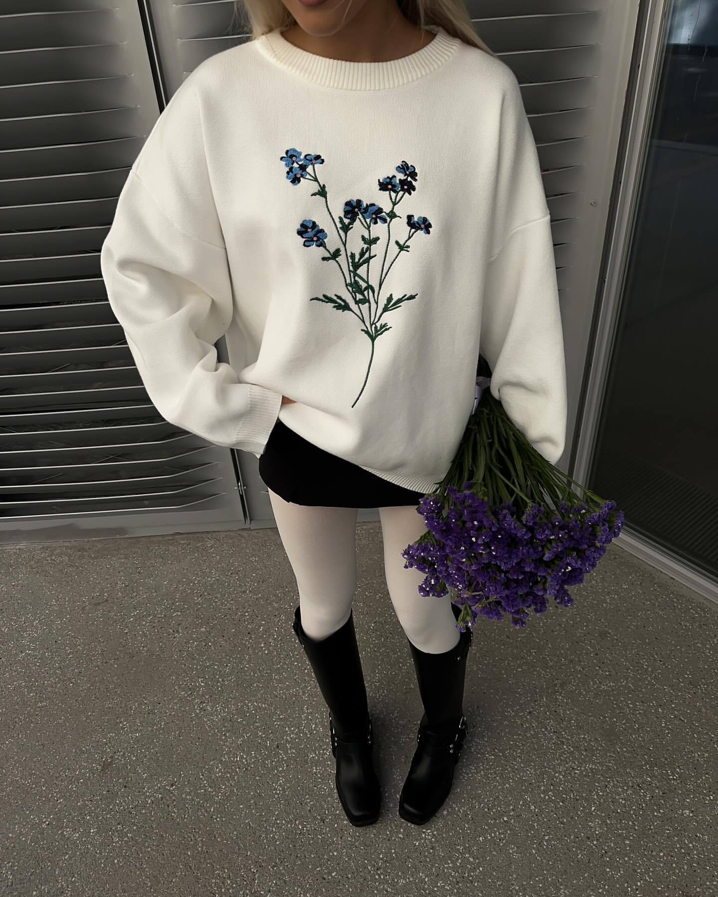 Autumn Flower Embroidered Crew Neck Sweater Brit Style