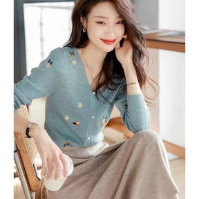 Autumn New Small Slimming Embroidered Pullover Long Sleeve Sweater Brit Style